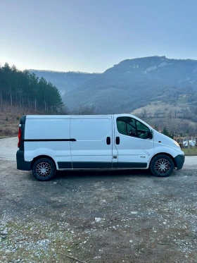 Renault Trafic Дълга база Парктроник, снимка 6 - Бусове и автобуси - 53669670