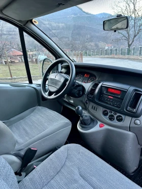 Renault Trafic Дълга база Парктроник, снимка 12 - Бусове и автобуси - 53669670