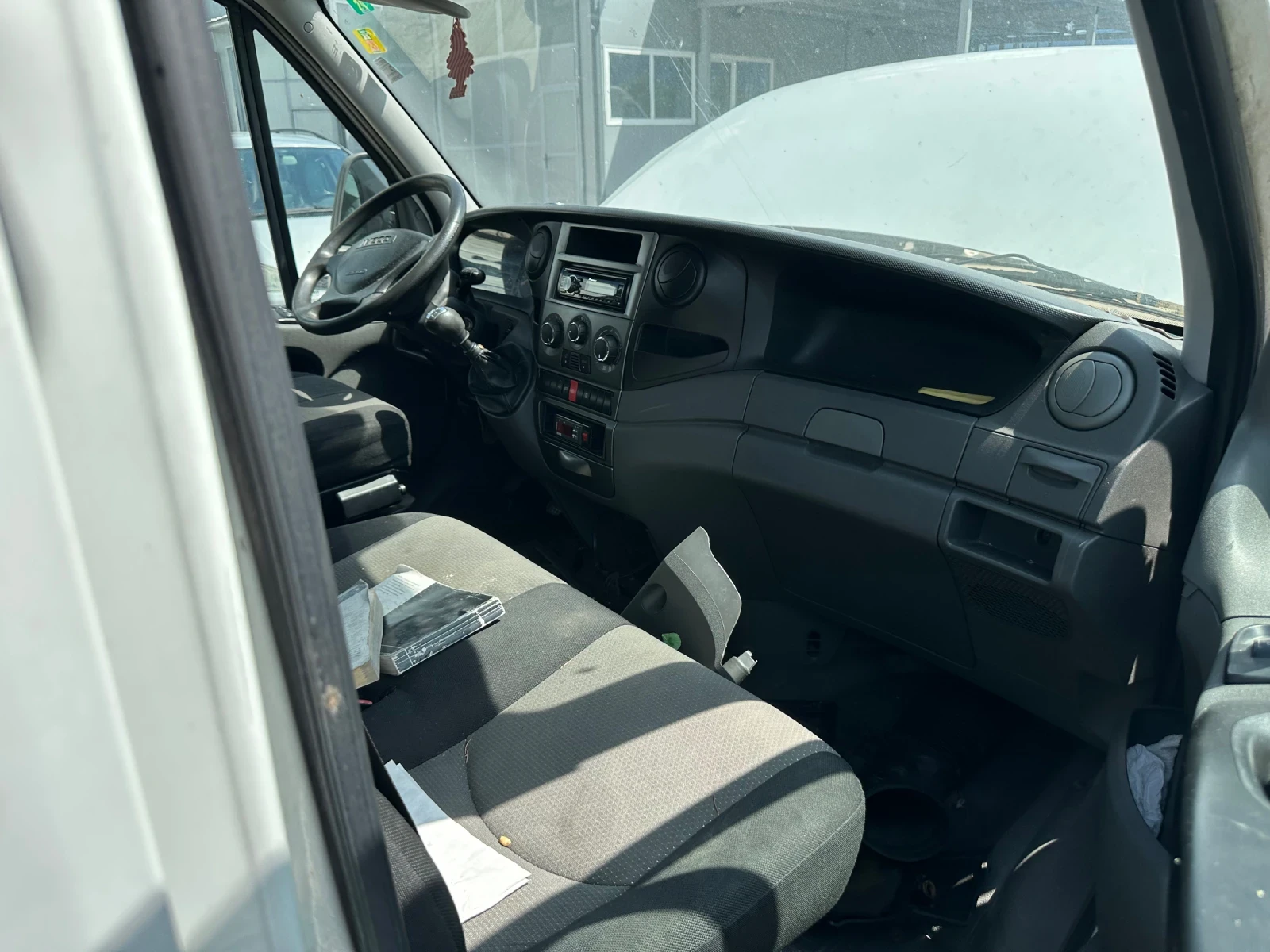 Iveco Daily 35s21, снимка 11 - Бусове и автобуси - 54960282