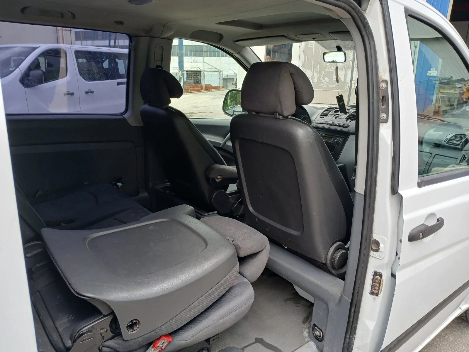 Mercedes-Benz Vito, снимка 11 - Бусове и автобуси - 55662139
