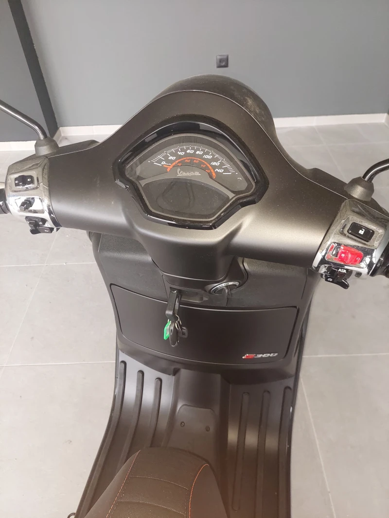 Vespa GTS Sport, снимка 5 - Мотоциклети и мототехника - 49854698