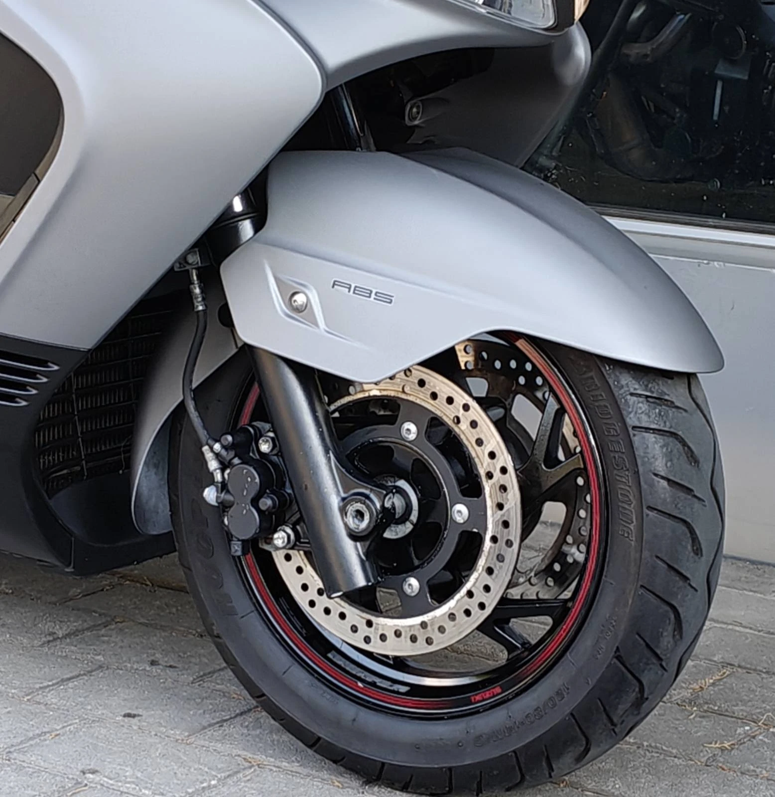 Suzuki Burgman 400 ABS - изображение 8