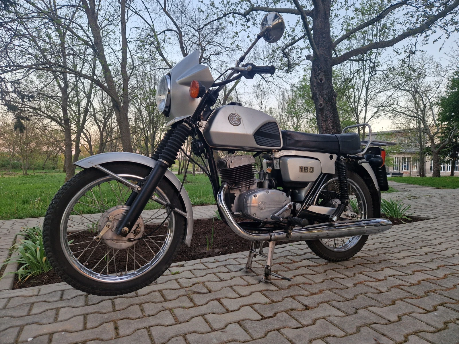 Cz 180