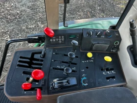 Трактор John Deere 6400, снимка 17