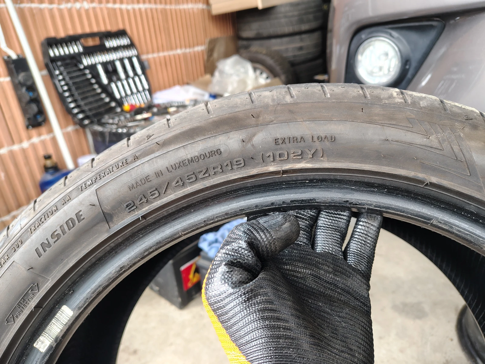 Гуми Летни 245/45R19, снимка 5 - Гуми и джанти - 55842129