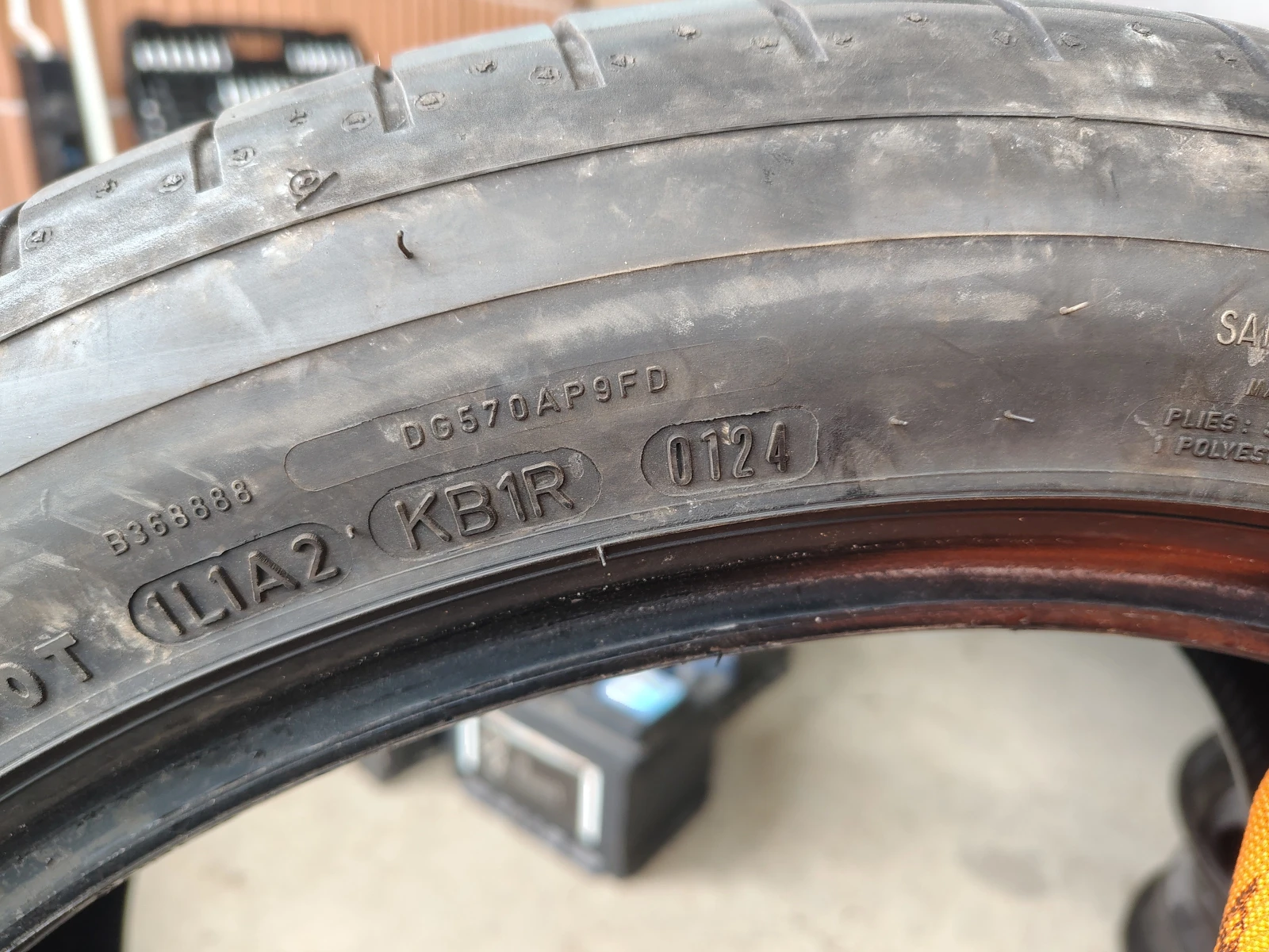 Гуми Летни 245/45R19, снимка 6 - Гуми и джанти - 55842129