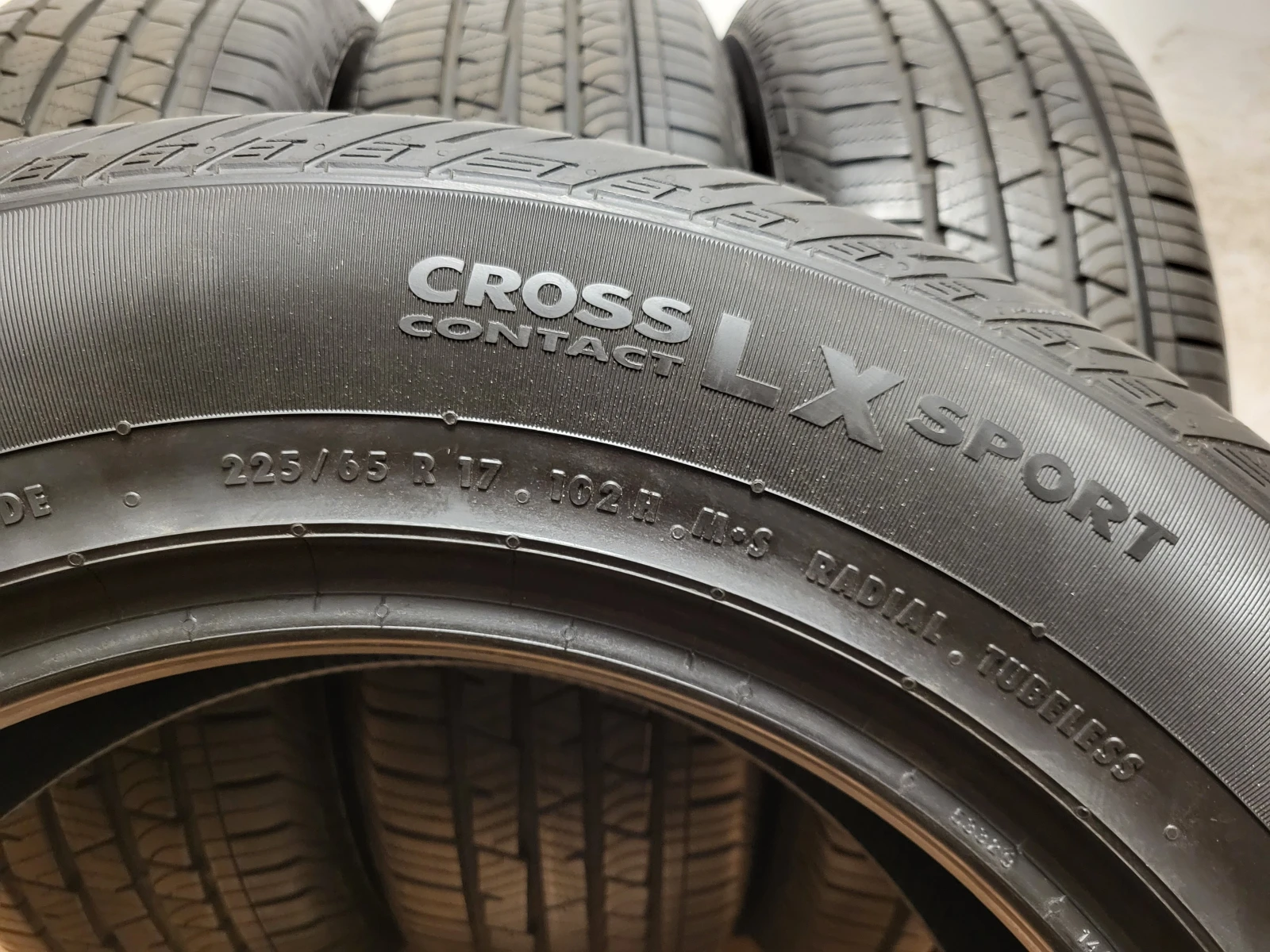 Гуми Всесезонни 225/65R17, снимка 8 - Гуми и джанти - 56248210
