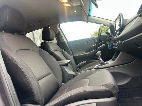 Hyundai I30 110k.6-скорости! Камера! Навигация! EURO 6B - 16900 лв. - 92549848 | Car24.bg