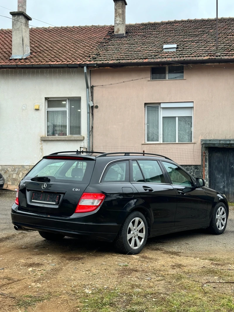 Mercedes-Benz 220 2.2d 646, снимка 5 - Автомобили и джипове - 47962668