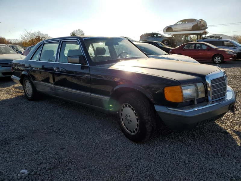 Mercedes-Benz 560 SEL, снимка 4 - Автомобили и джипове - 48402427