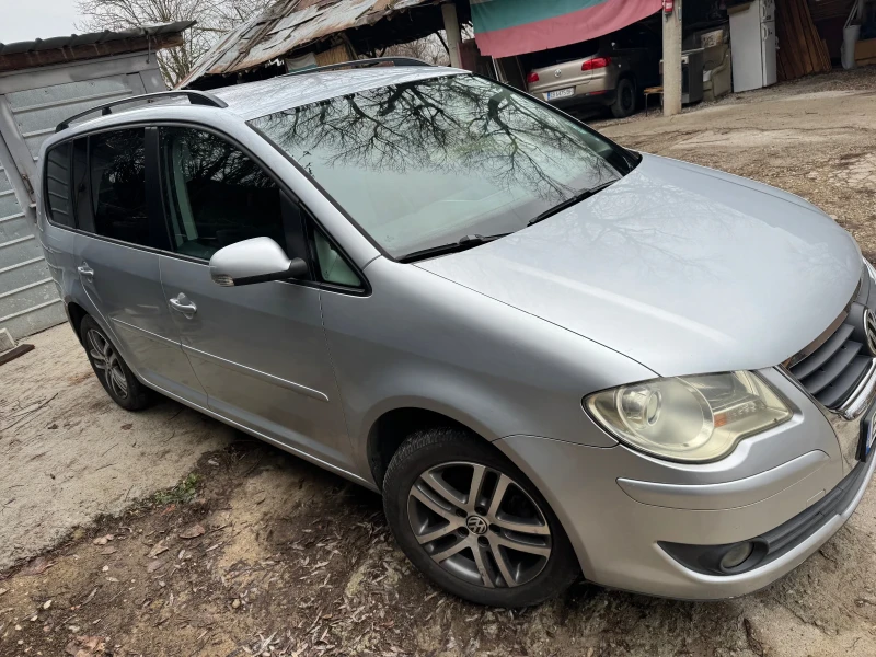 VW Touran, снимка 8 - Автомобили и джипове - 48402961