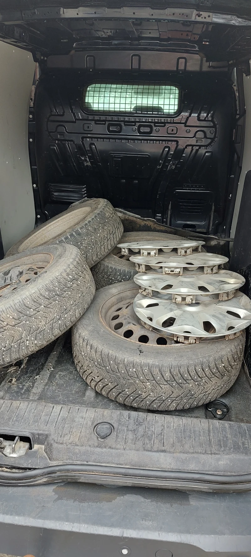 Ford Connect, снимка 12 - Автомобили и джипове - 52251331