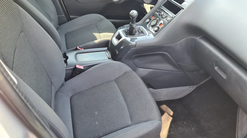 Peugeot 5008 Ван седем местен, снимка 6 - Автомобили и джипове - 50091038