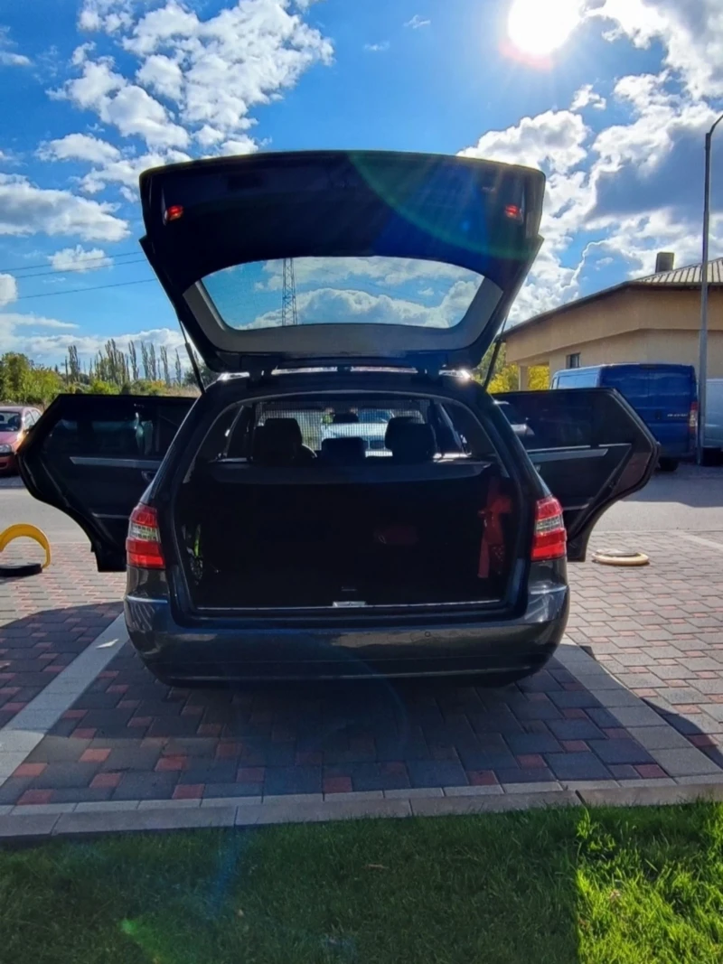 Mercedes-Benz E 250 CDI Avantgarde , снимка 9 - Автомобили и джипове - 52397553