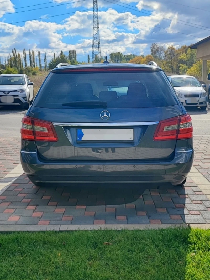 Mercedes-Benz E 250 CDI Avantgarde , снимка 10 - Автомобили и джипове - 52397553