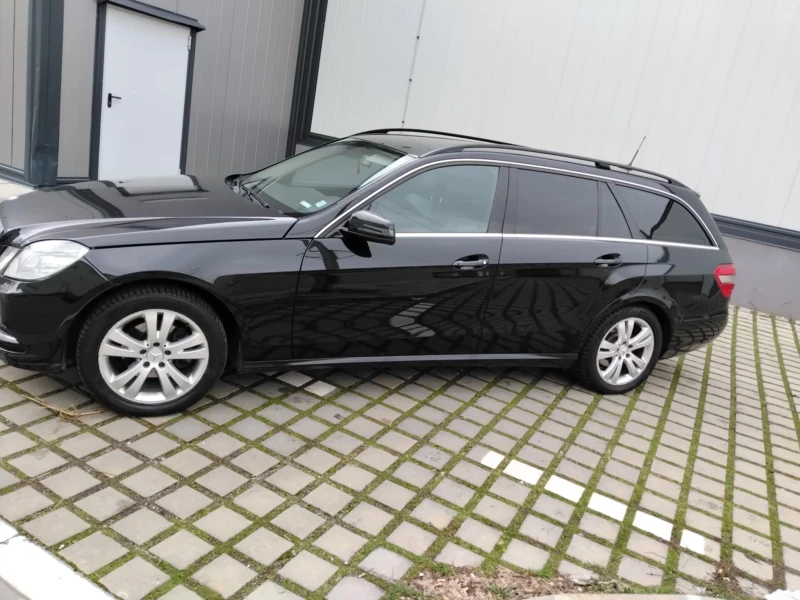 Mercedes-Benz E 200, снимка 4 - Автомобили и джипове - 53222375