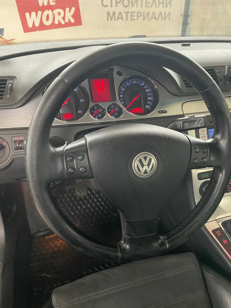 VW Passat, снимка 11 - Автомобили и джипове - 53293733