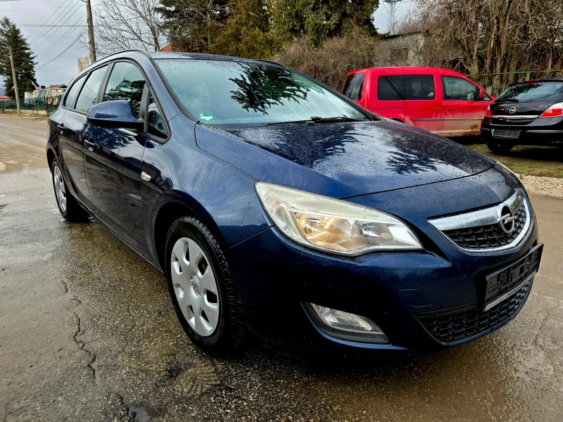 Opel Astra 1.3CDTI Германия Клима 1-Собственик, снимка 8 - Автомобили и джипове - 53297873