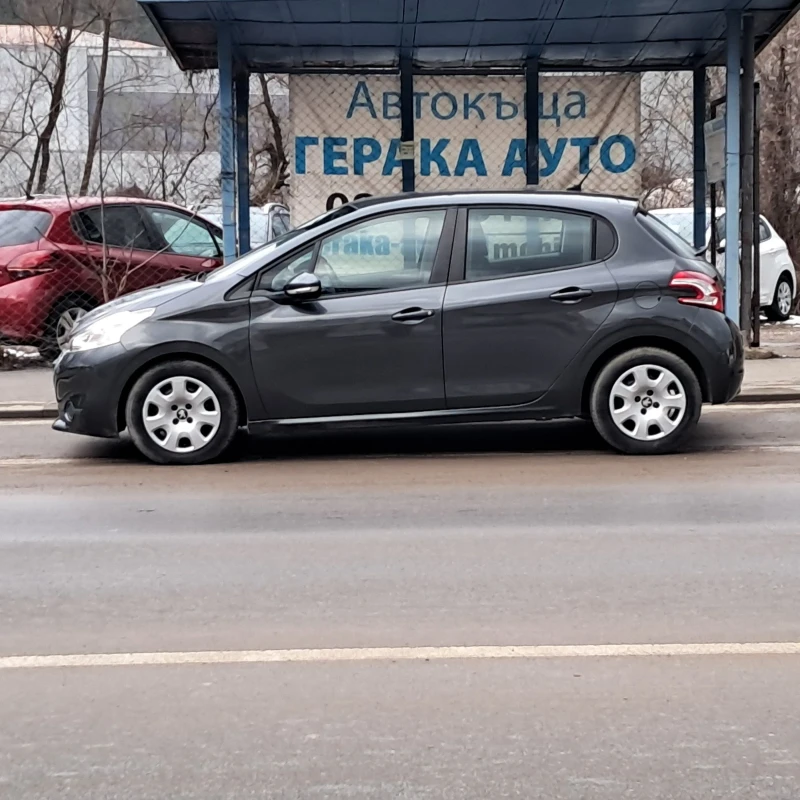 Peugeot 208 1.6 ehdi 92к.с., снимка 4 - Автомобили и джипове - 53564601