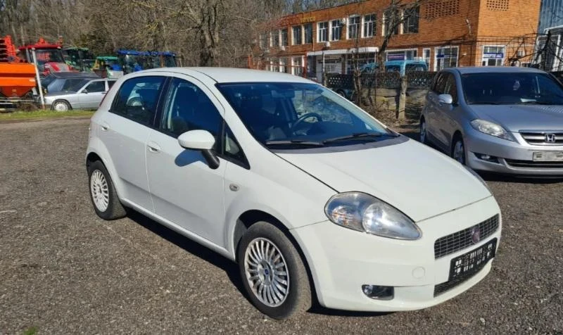 Fiat Punto 1.2 1.4 два броя на части, снимка 2 - Автомобили и джипове - 33886291