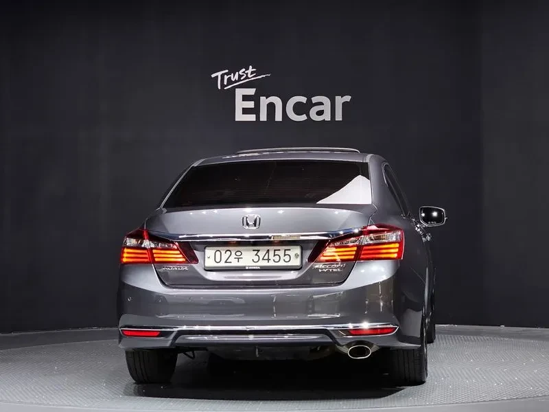 Honda Accord 2.4 9Th Generation, снимка 4 - Автомобили и джипове - 55699638