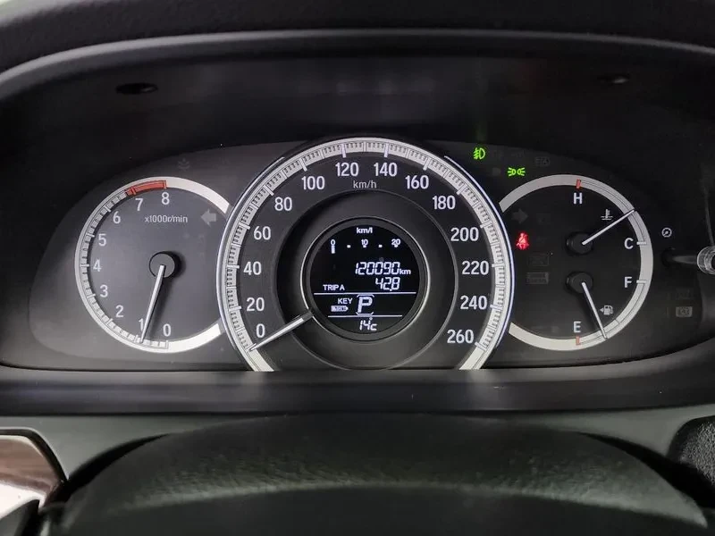 Honda Accord 2.4 9Th Generation, снимка 8 - Автомобили и джипове - 55699638