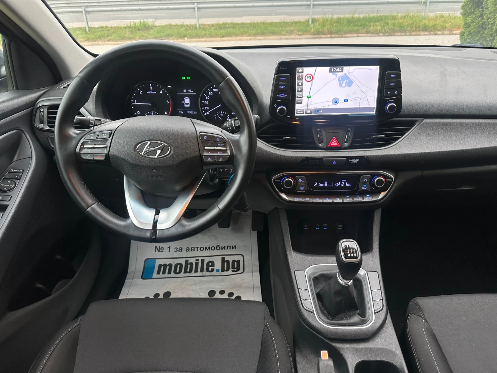 Hyundai I30 110k.6-скорости! Камера! Навигация! EURO 6B - изображение 8