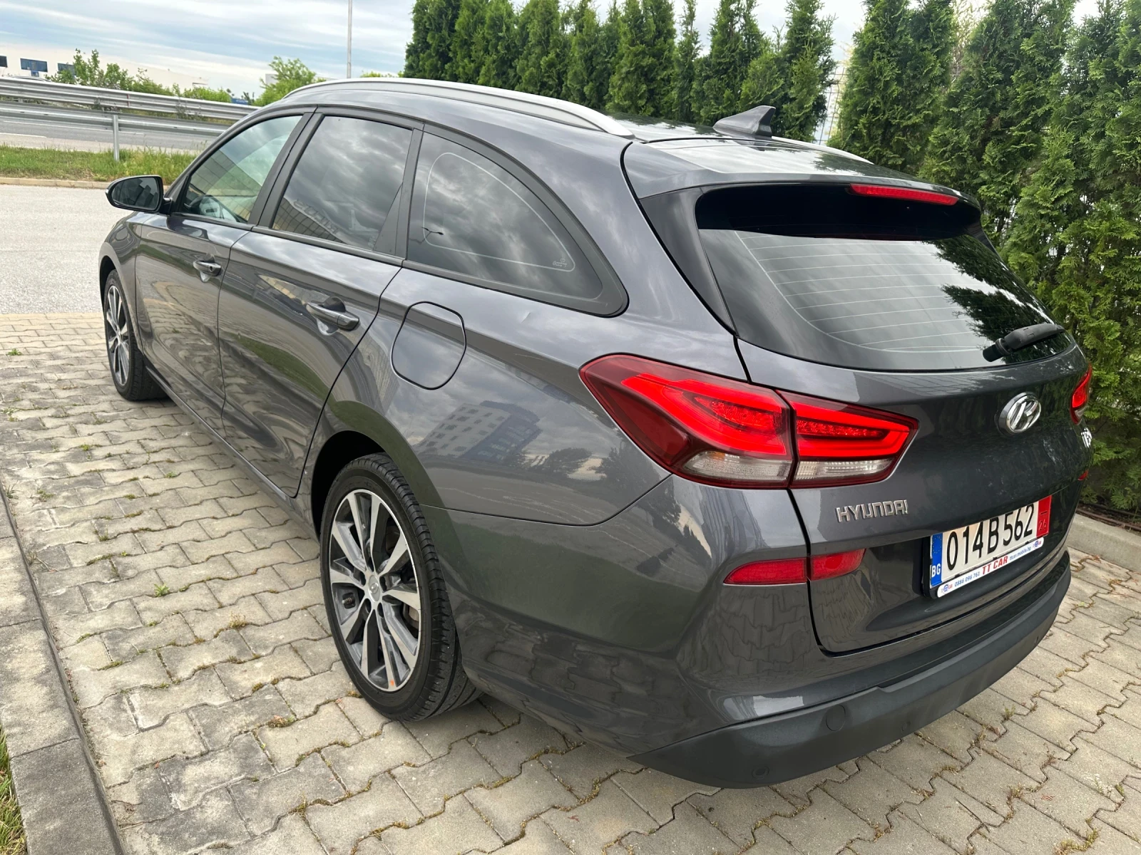 Hyundai I30 110k.6-скорости! Камера! Навигация! EURO 6B - изображение 6