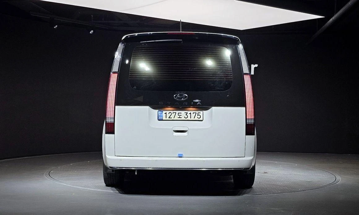 Hyundai Staria L3.5 Lounge 9-Seater Inspiration - изображение 4