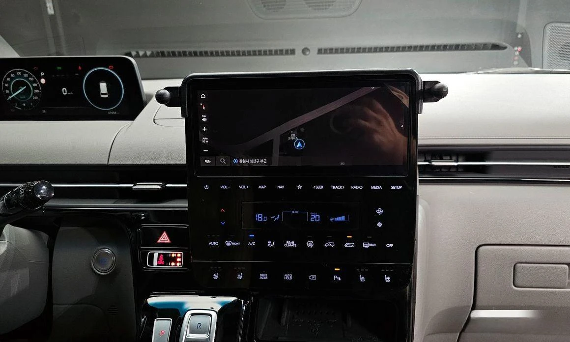 Hyundai Staria L3.5 Lounge 9-Seater Inspiration | Mobile.bg   14