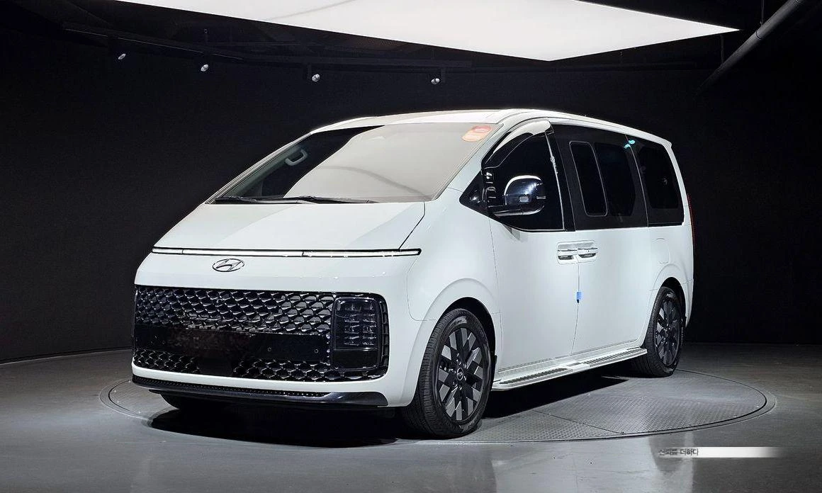 Hyundai Staria L3.5 Lounge 9-Seater Inspiration | Mobile.bg   1