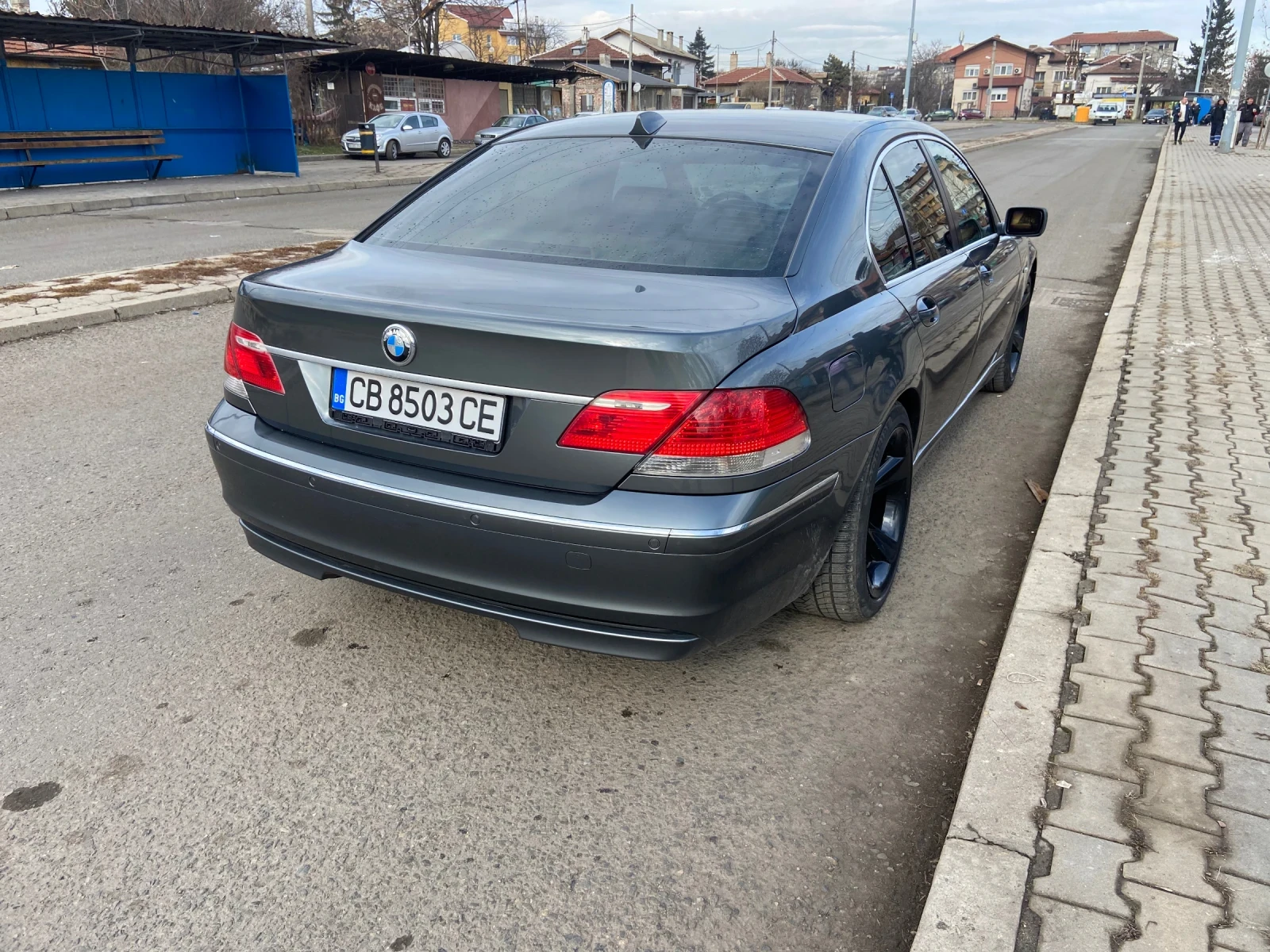 BMW 740 Газ  - изображение 3