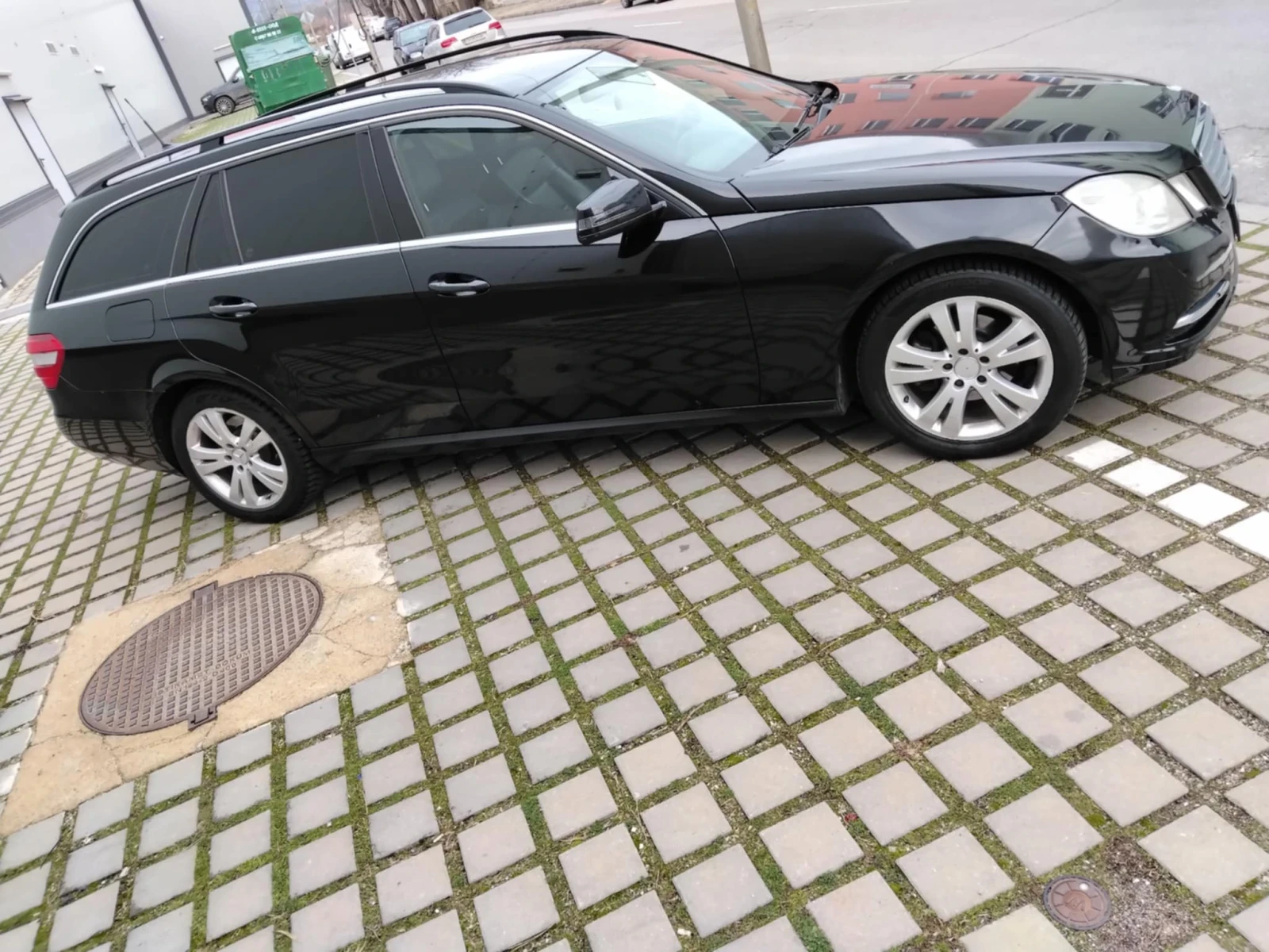 Mercedes-Benz E 200, снимка 3 - Автомобили и джипове - 53222375