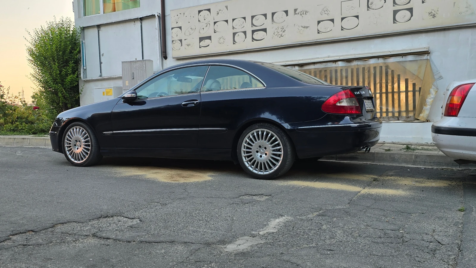 Mercedes-Benz CLK, снимка 3 - Автомобили и джипове - 53470774