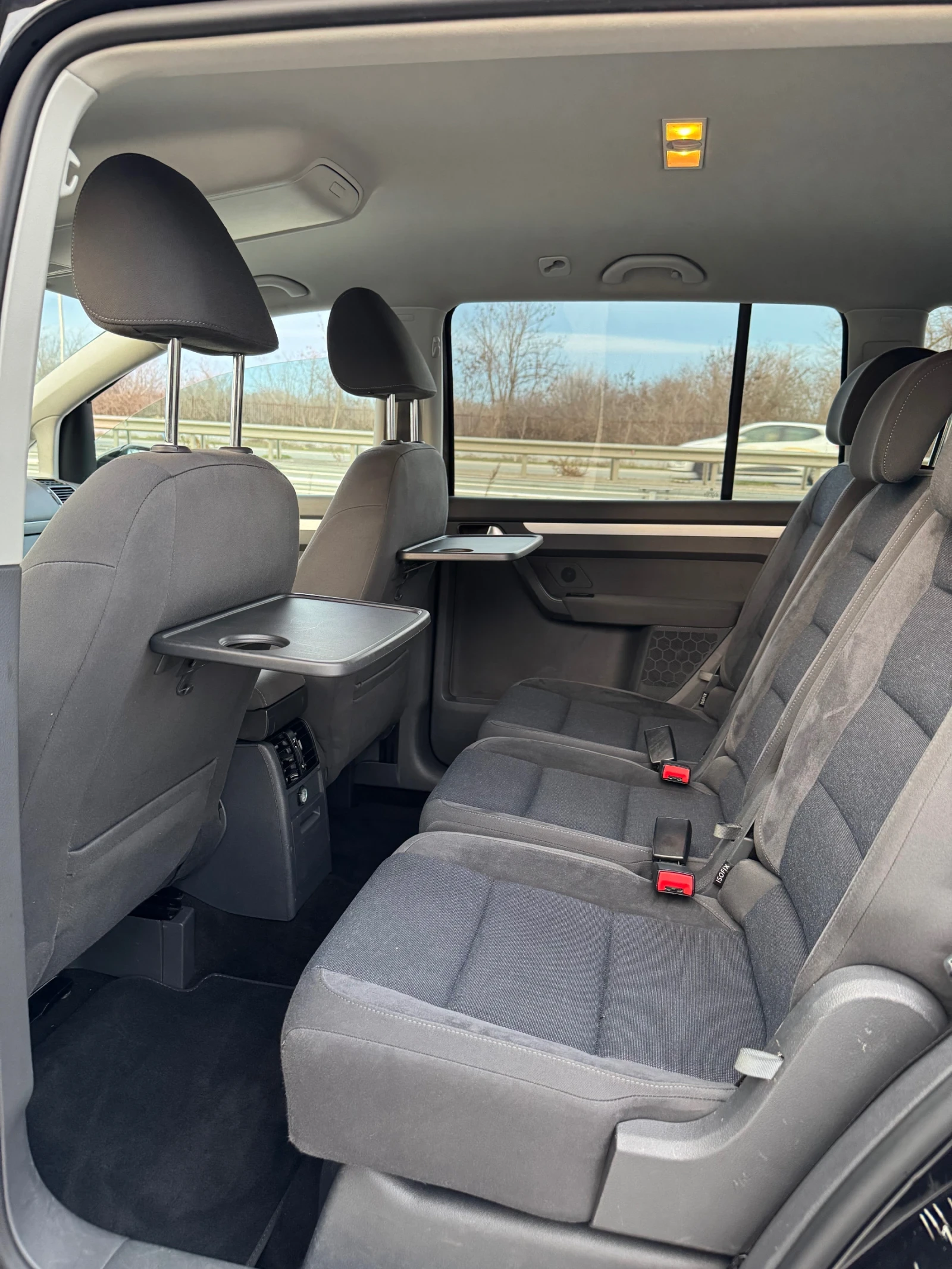 VW Touran STULE 2.0 TDI - изображение 10