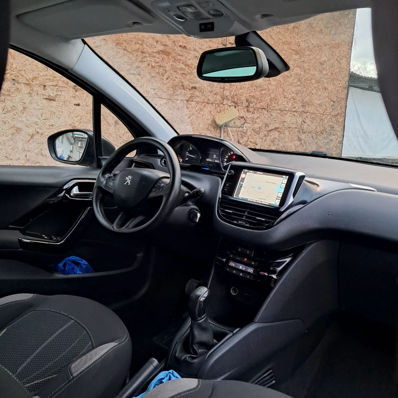Peugeot 208 1.6 ehdi 92�.�. | Mobile.bg � ����������� 13