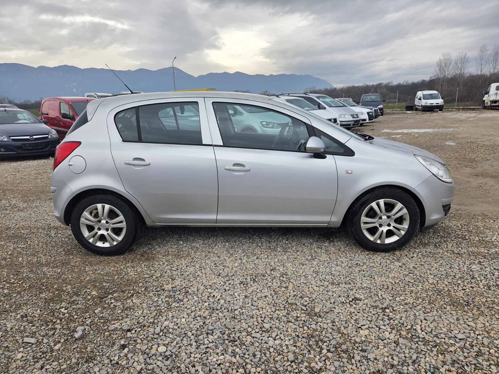 Opel Corsa 1.3CDTI-75PS - изображение 4