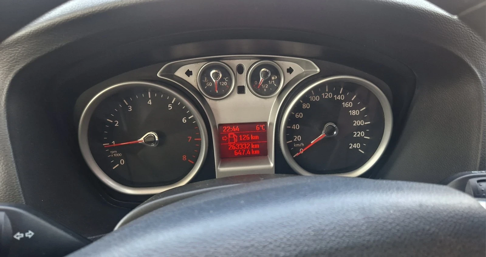 Ford Focus 1.4куб. 80к.с. - изображение 9