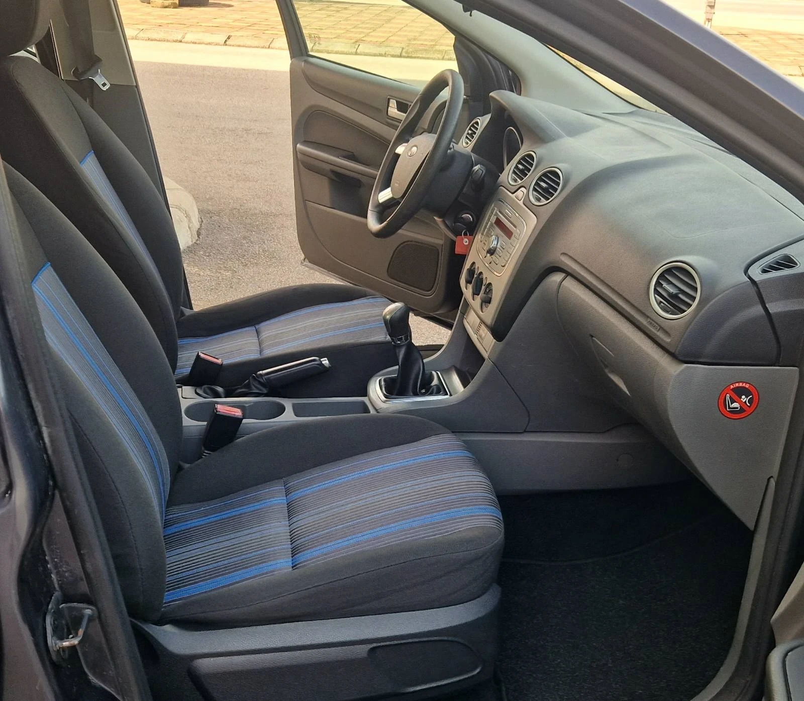 Ford Focus 1.4куб. 80к.с., снимка 13 - Автомобили и джипове - 53707380