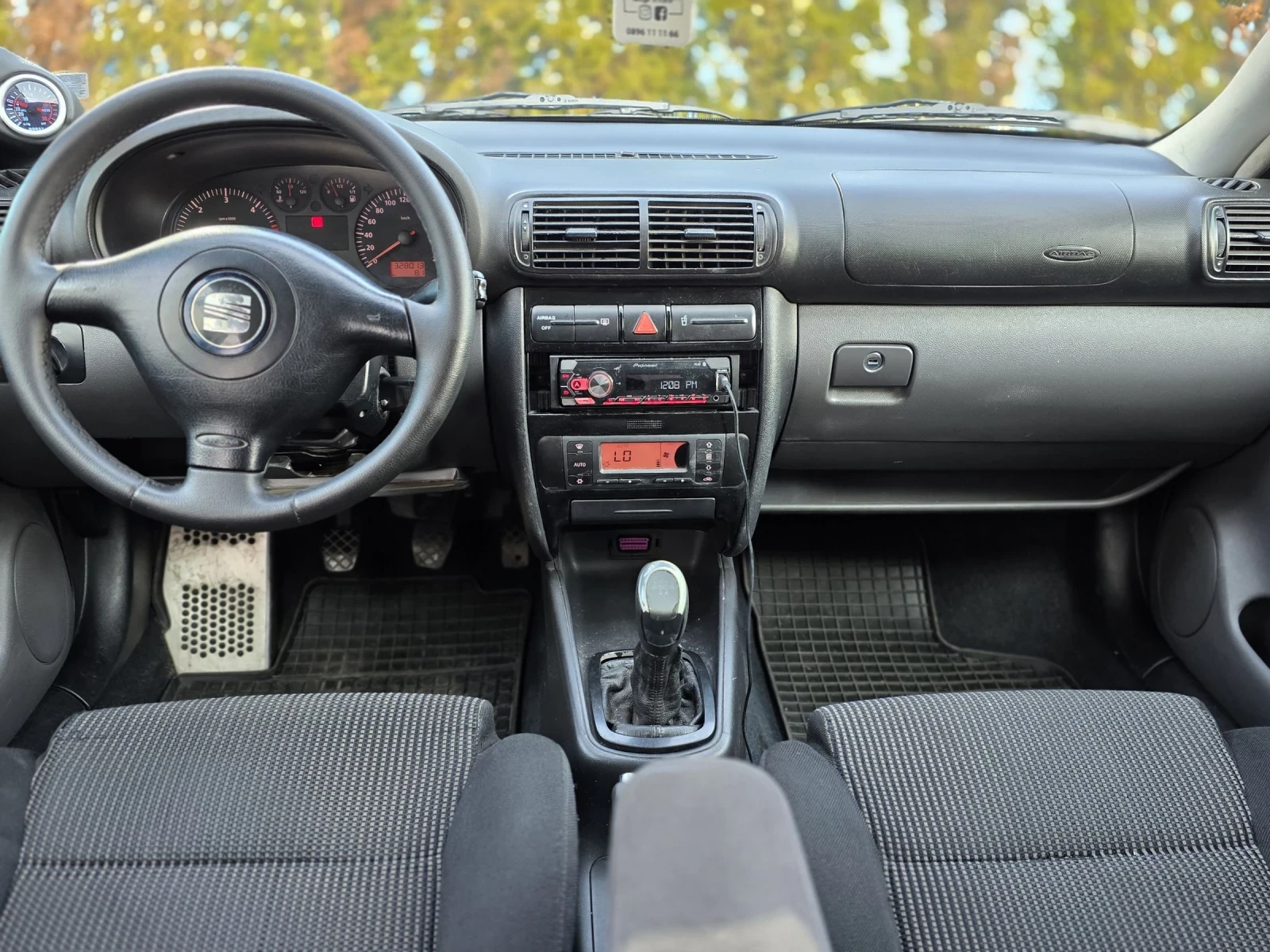 Seat Leon 1.9tdi 110к.с. , снимка 11 - Автомобили и джипове - 53864384