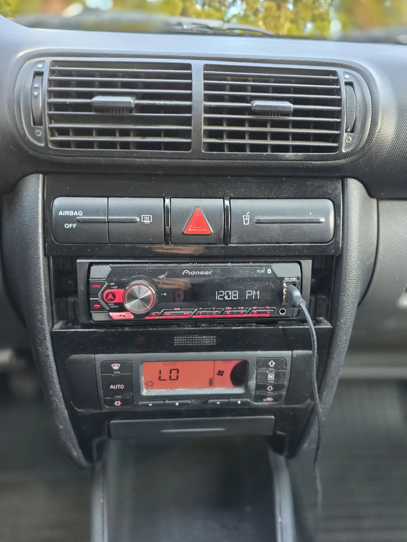 Seat Leon 1.9tdi 110к.с. , снимка 13 - Автомобили и джипове - 53864384