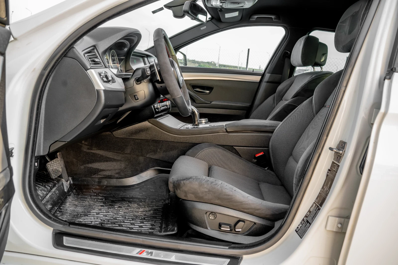 BMW 530 F11/530D/Xdrive/ALCANTARA/M-Performance  | Mobile.bg � ����������� 9