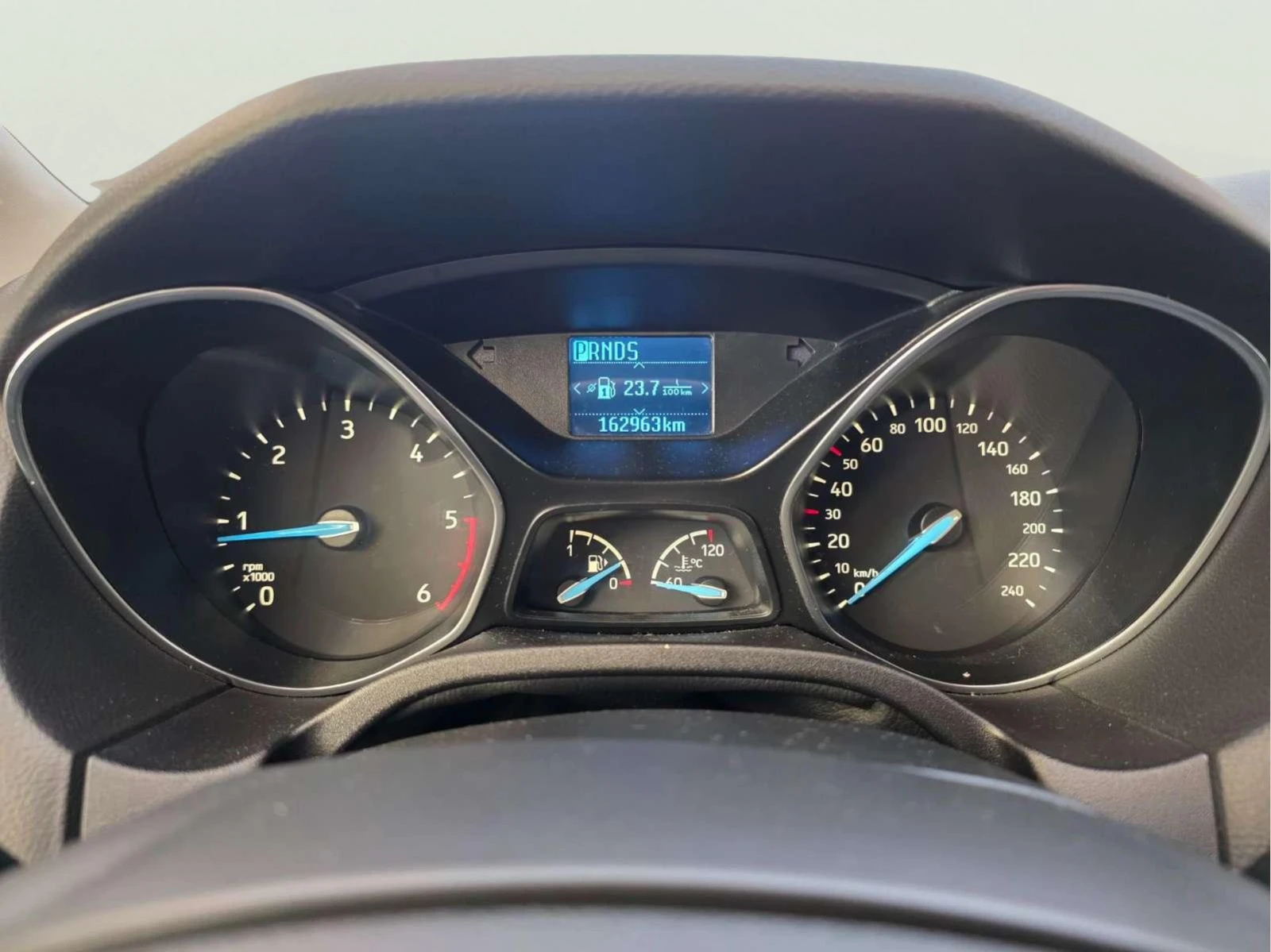 Ford Focus 1.5 TDCi, снимка 12 - Автомобили и джипове - 54541420