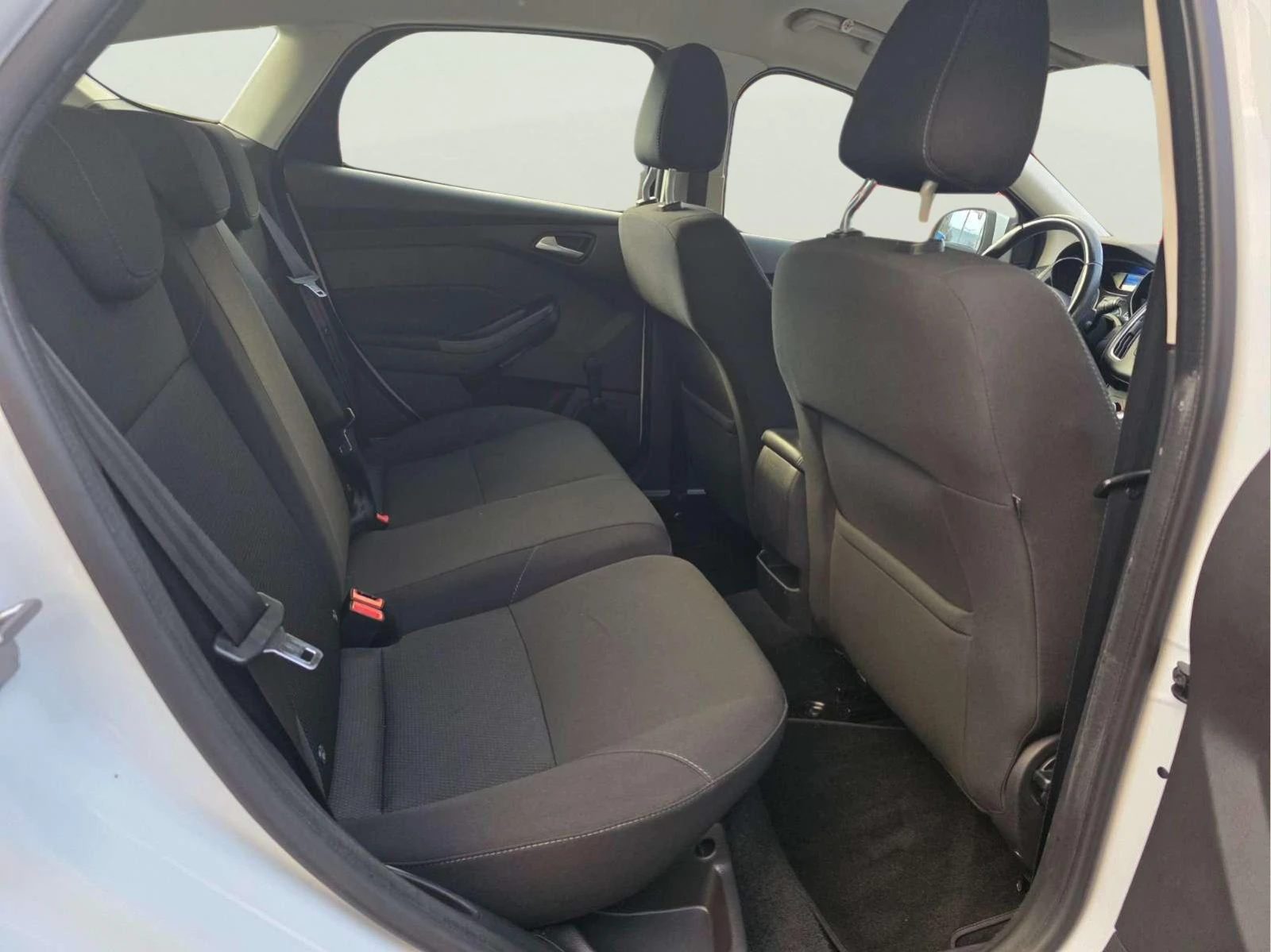 Ford Focus 1.5 TDCi, снимка 10 - Автомобили и джипове - 54541420