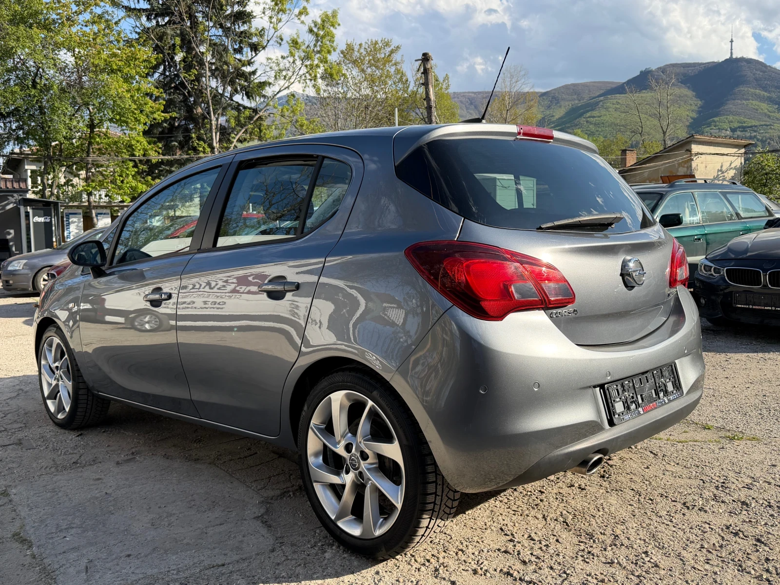 Opel Corsa E Black edition, снимка 3 - Автомобили и джипове - 54557629