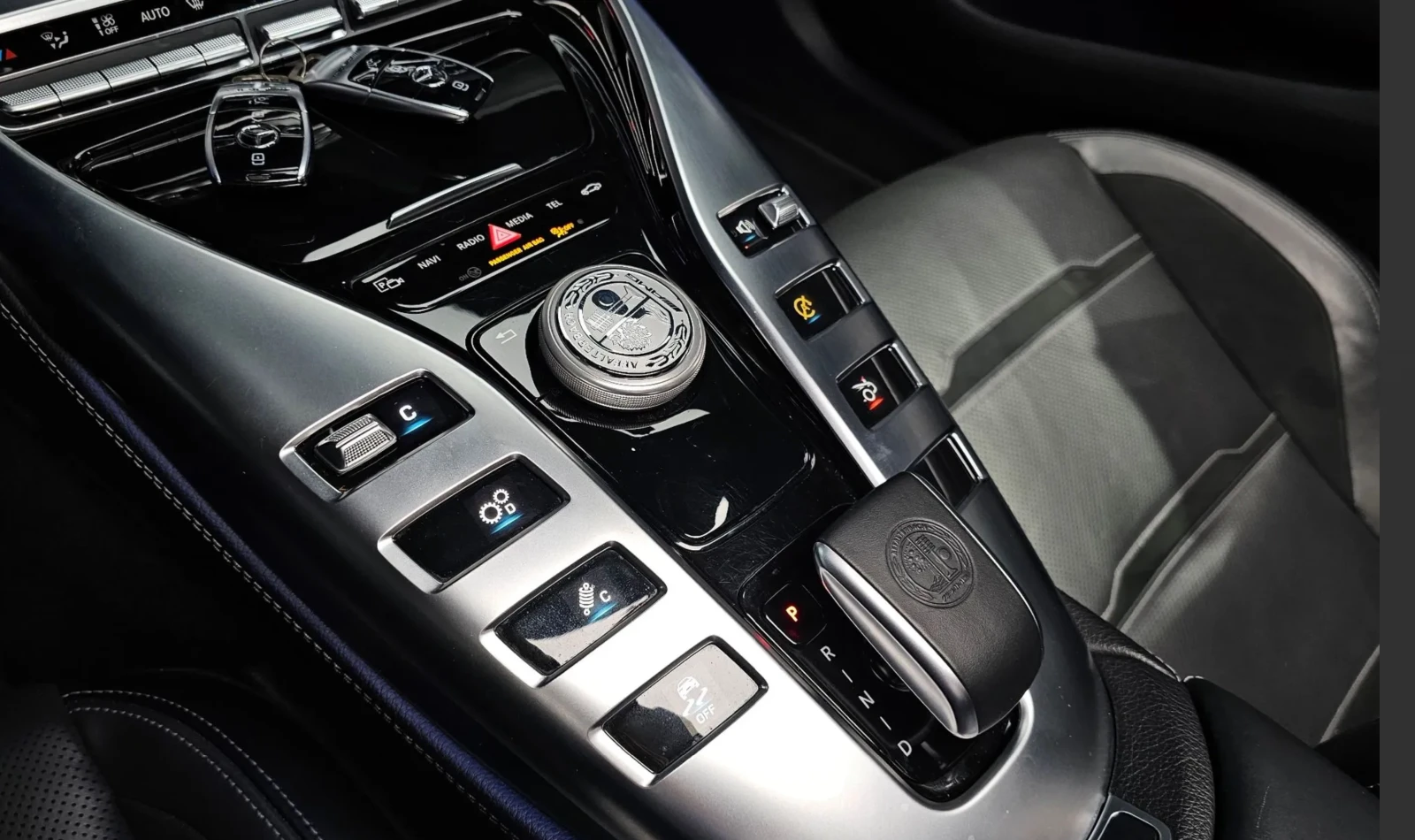 Mercedes-Benz GT 43 4MATIC+ | TURBO| AMG , снимка 7 - Автомобили и джипове - 54776950