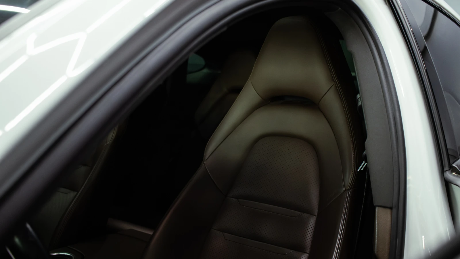 Porsche Panamera * 4S* Pano* Matrix* Distronic* Navi* BOSE, снимка 12 - Автомобили и джипове - 55323764