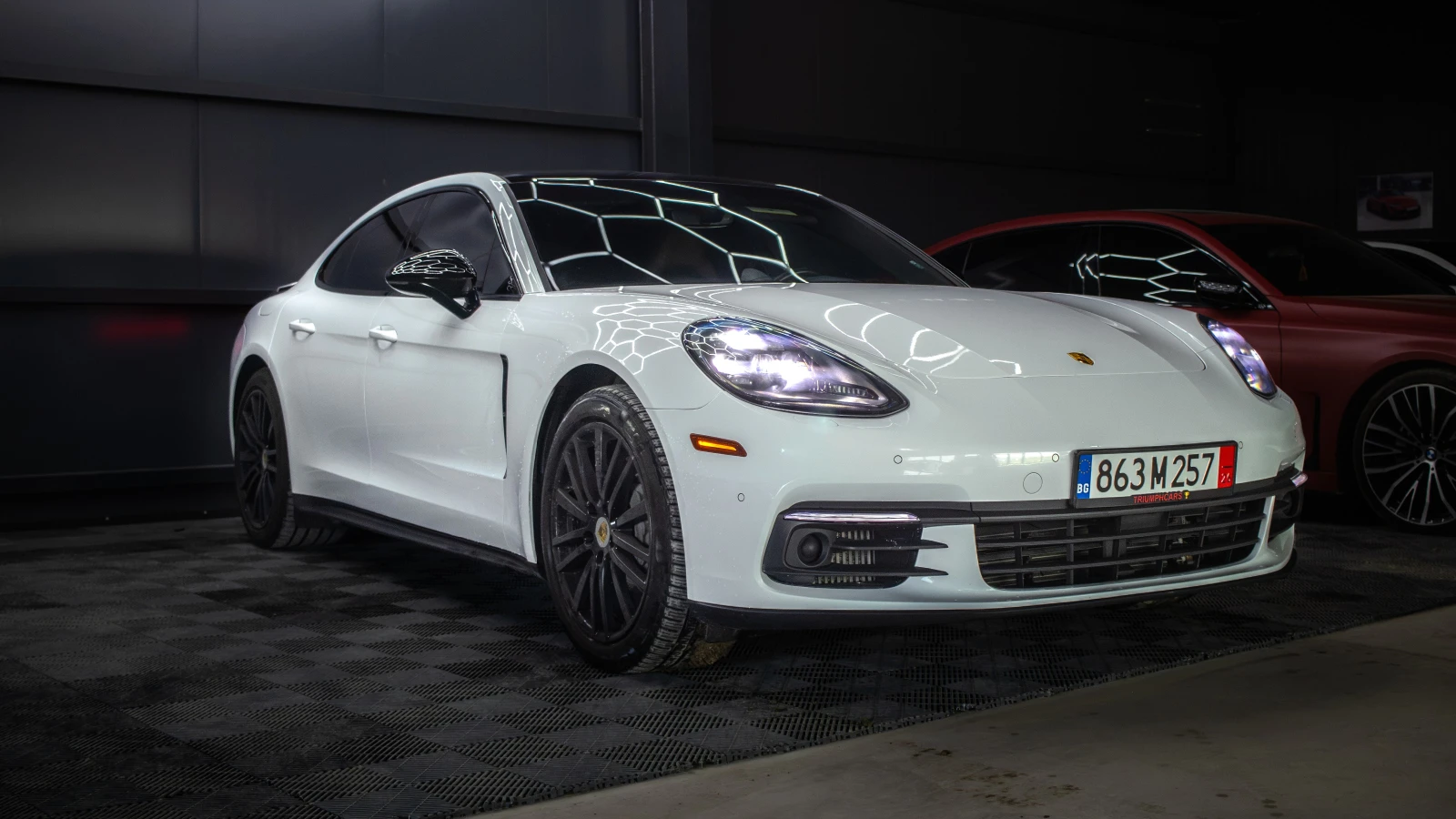 Porsche Panamera * 4S* Pano* Matrix* Distronic* Navi* BOSE, снимка 3 - Автомобили и джипове - 55323764