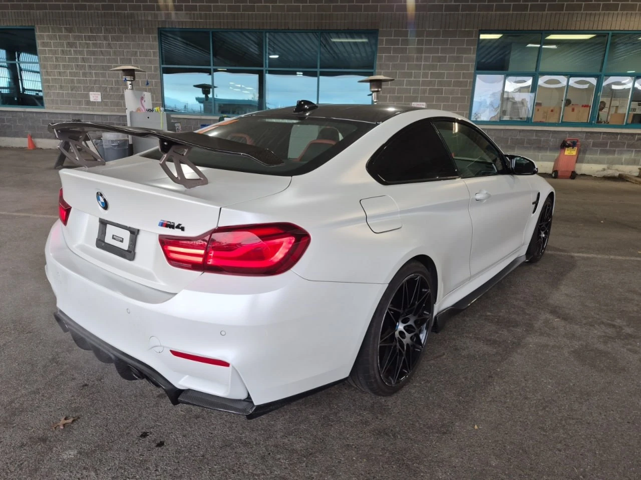 BMW M4 Coupe, снимка 3 - Автомобили и джипове - 55929030