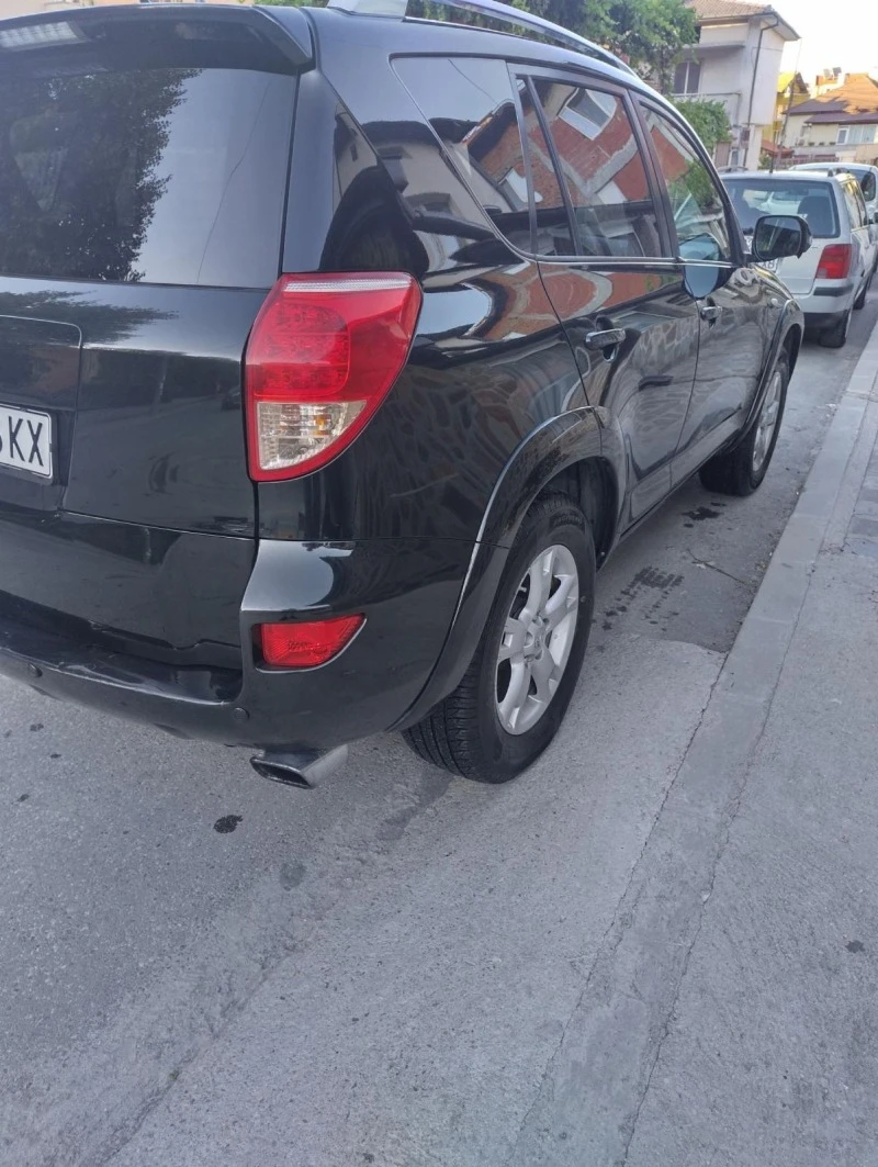 Toyota Rav4, снимка 8 - Автомобили и джипове - 47432189